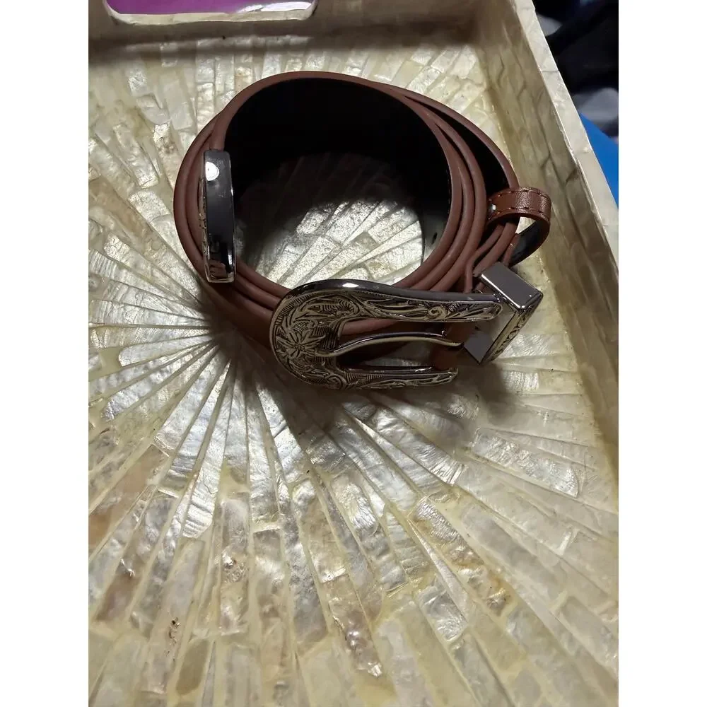 NWT Women’s Brown Western Faux Leather Belt Engraved Silver Buckle Size Large